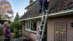 Quel est le coût d'entretien annuel d'une toiture ?